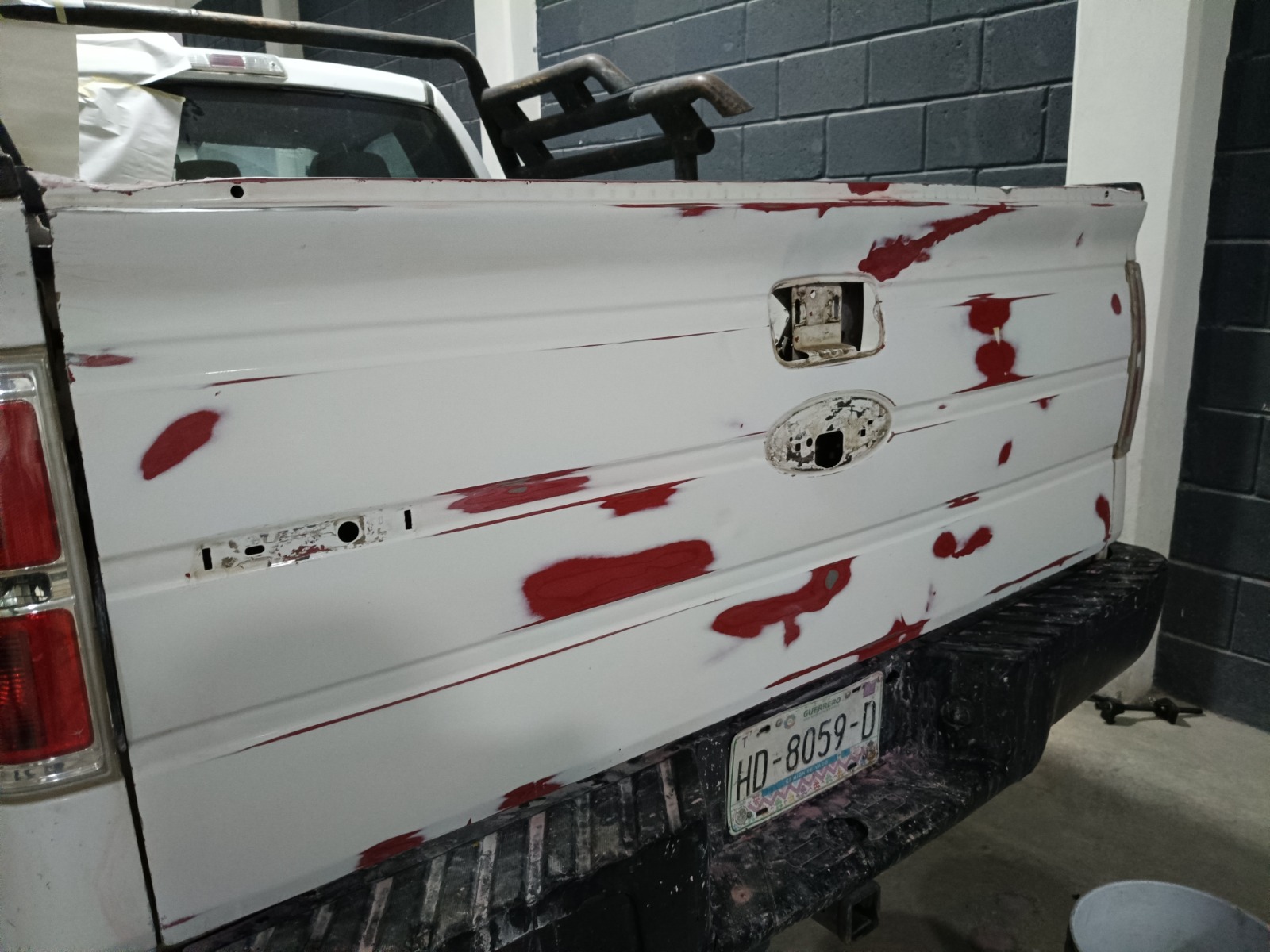 Ford F-150 — hojalatería